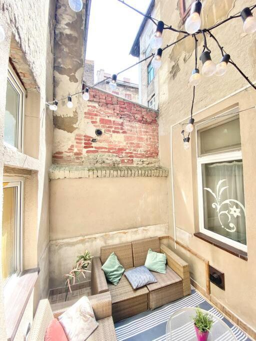 Stay Cool! Apartment With Sauna And Private Garden Budapest Exterior foto